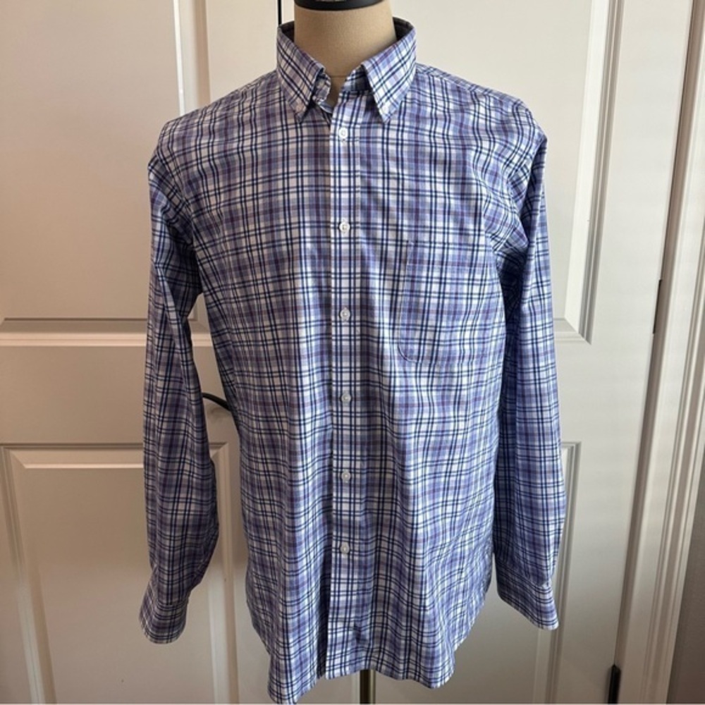 Men’s size, large, IZOD Oxforddress shirt.